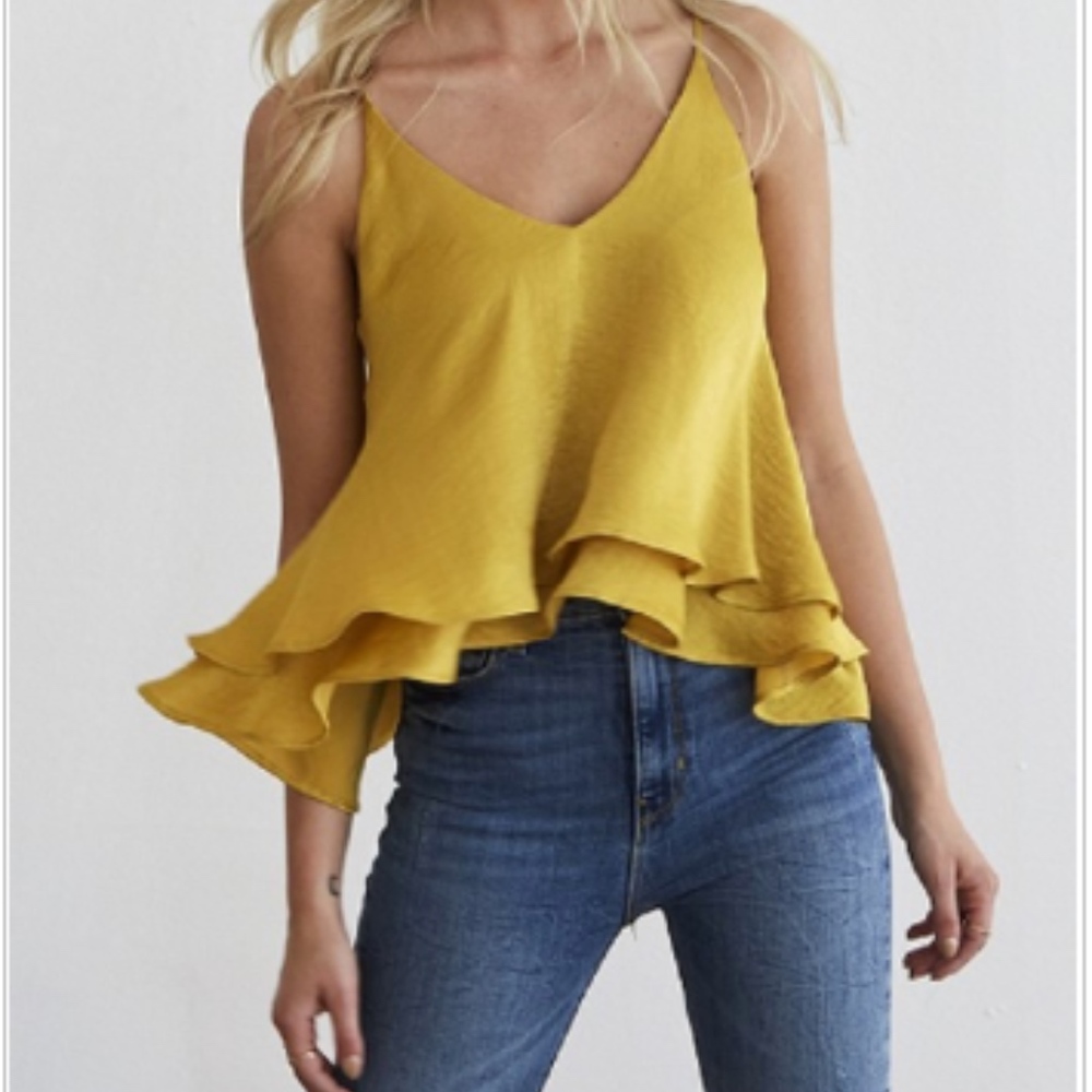 Noa Elle Gold layered Lexi top! - Picture 3 of 6